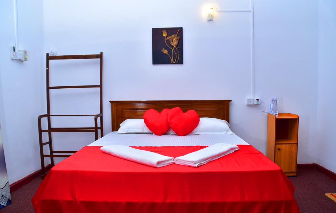 Walawwa Dutch House Hotel จา-เอลา ภายนอก รูปภาพ
