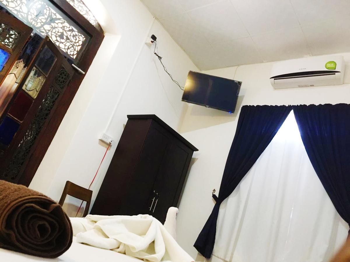 Walawwa Dutch House Hotel จา-เอลา ภายนอก รูปภาพ