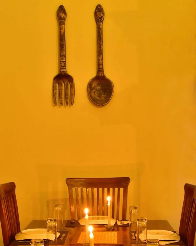 Walawwa Dutch House Hotel จา-เอลา ภายนอก รูปภาพ