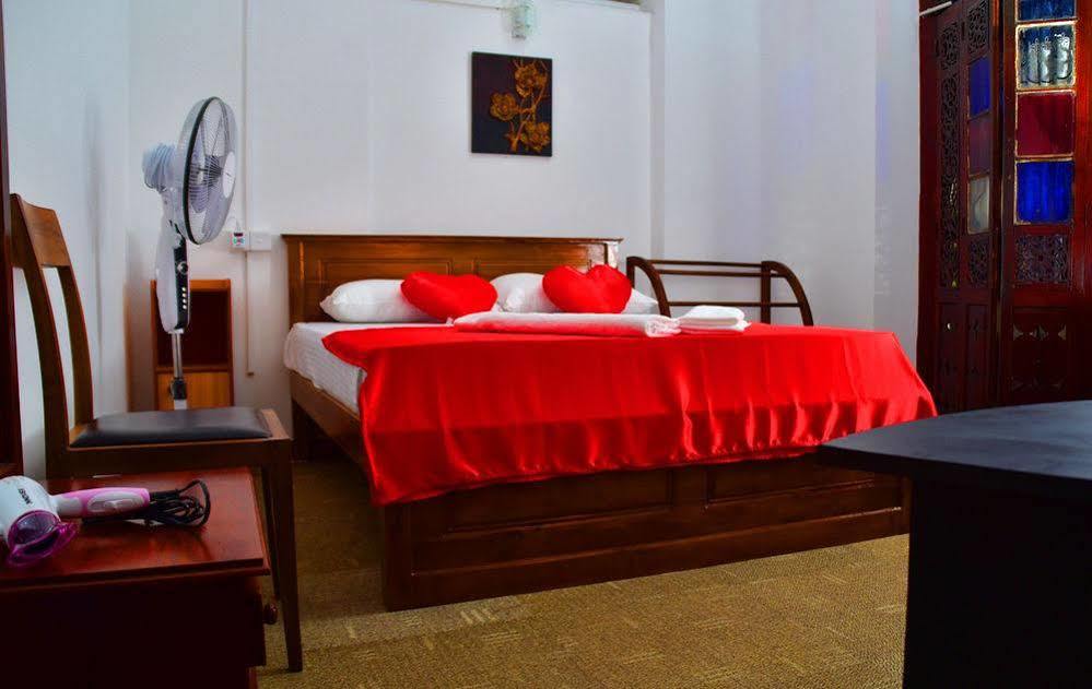 Walawwa Dutch House Hotel จา-เอลา ภายนอก รูปภาพ